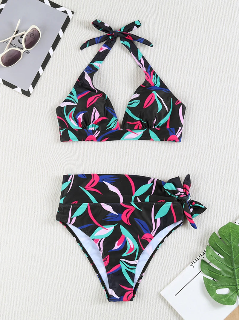 Beautifully Finished Bikini in a Timeless Design
