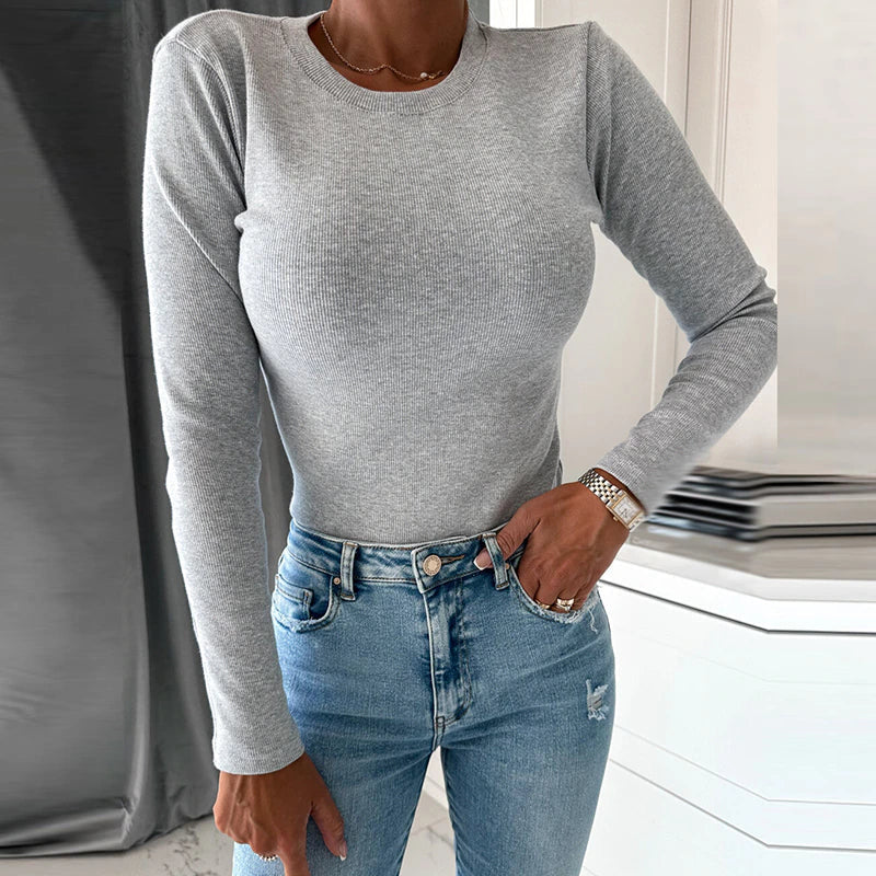 LM | Sexy sweater with long sleeves