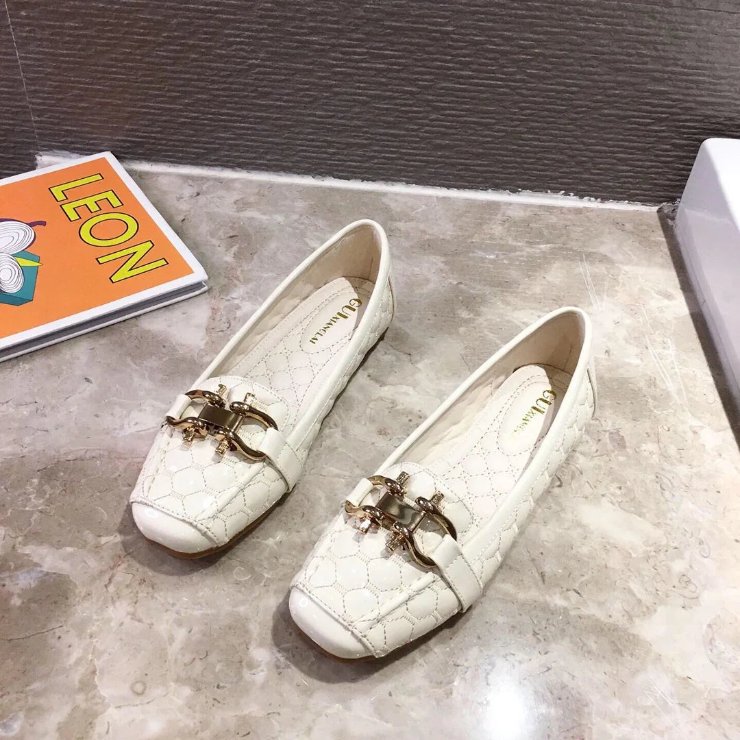 Fashionable and Supportive Orthopedic Flats