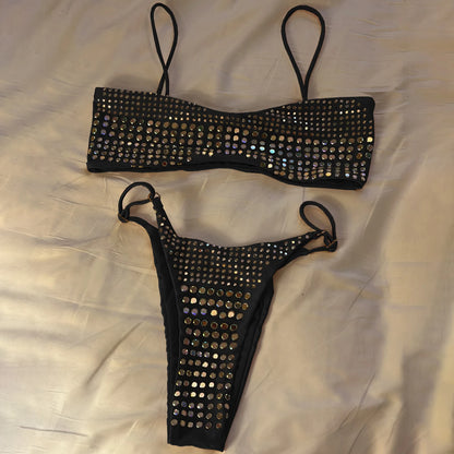 Effortlessly Bathing Suit With a Timeless Design