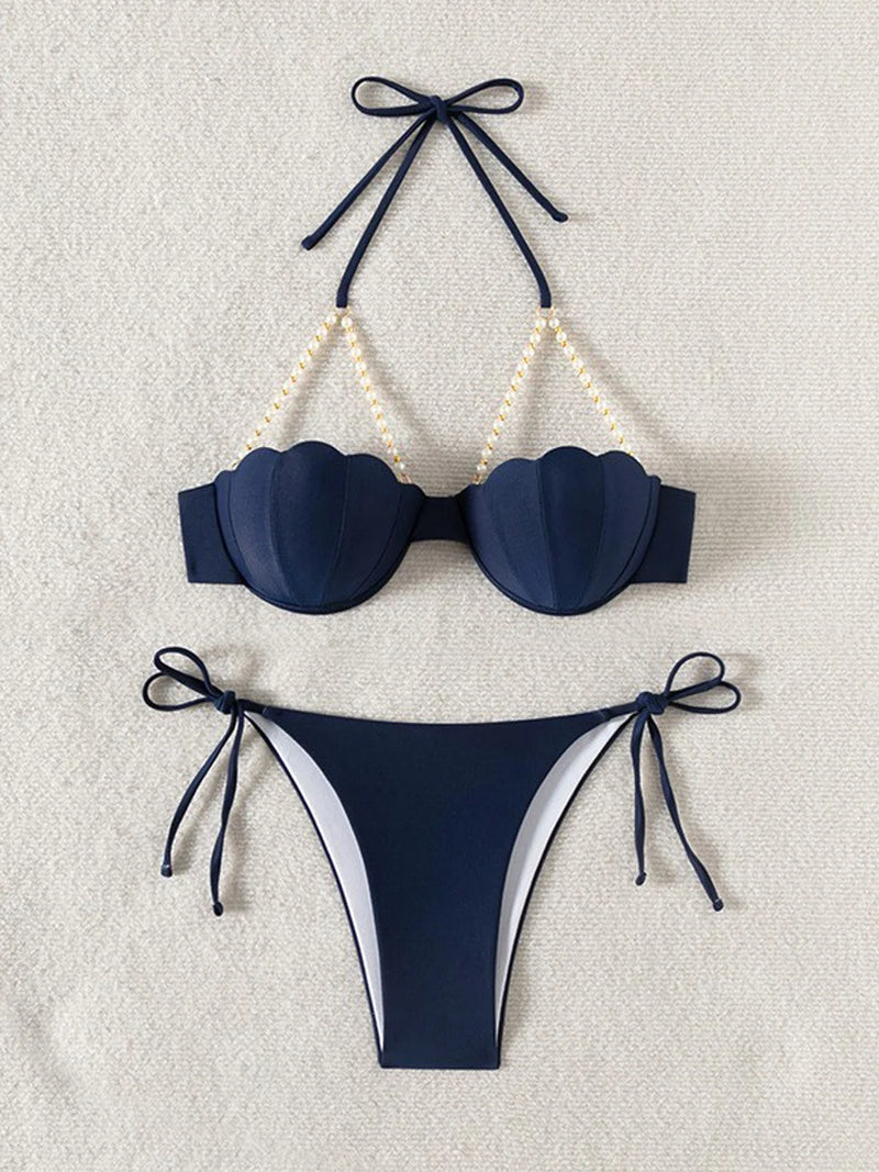 Casually Bikini With a Refined Edge