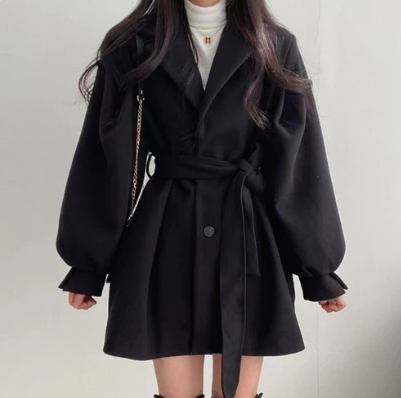 LM | Elegant ladies' jacket with belt