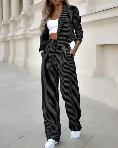 LM | Stylish women's blazer with matching trousers