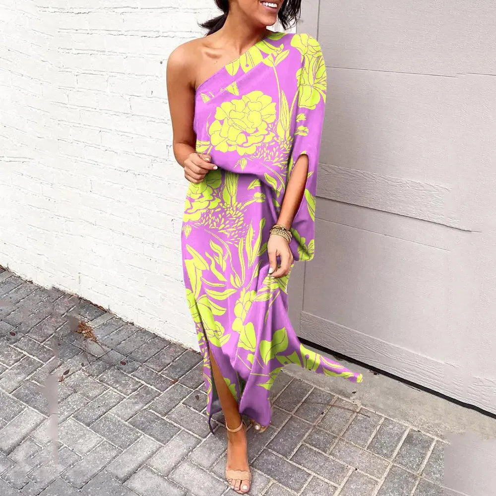 LM | Dresses with diagonal shoulders