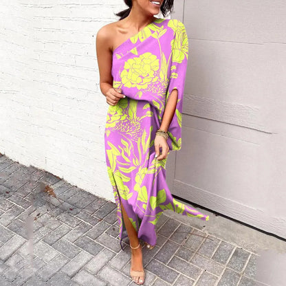 LM | Dresses with diagonal shoulders