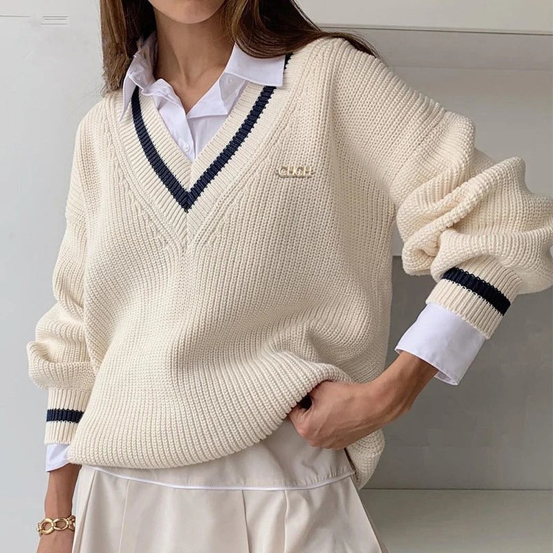 LM | MW - Elegant V-neck sweater