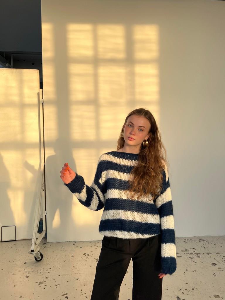 Gracefully Designed Jumper