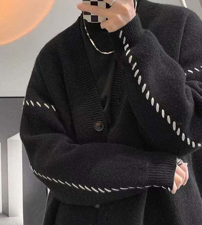 LM | Vintage V-neck cardigan sweater