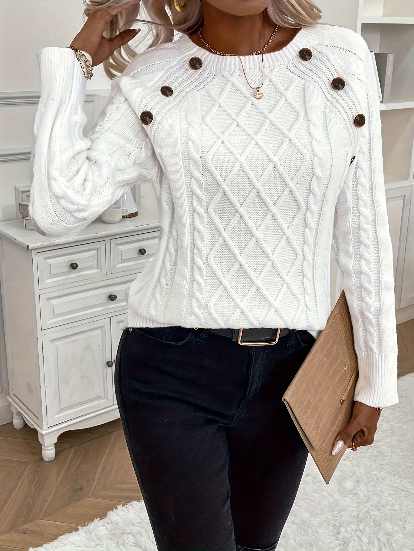 Annelie® | Single-breasted cable-knit sweater with a crew neck