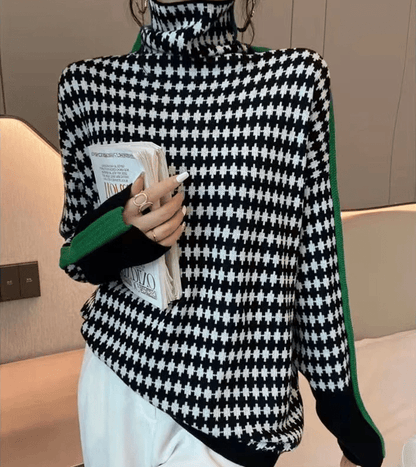 LM | Elegant sweater with black and white check pattern