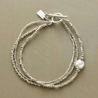 Romantic Pearl Bracelet for Special Moments