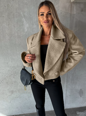 LM | Long jacket with buttons and pockets