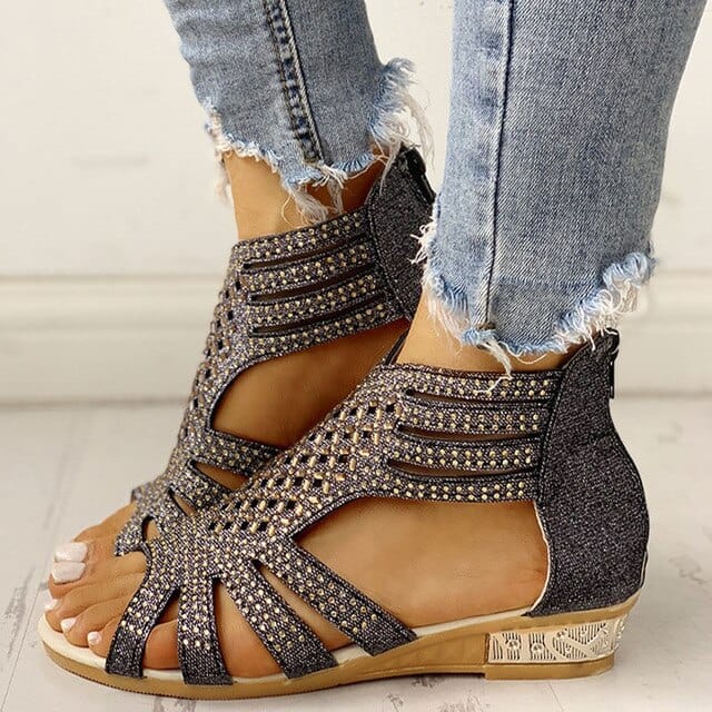 LM | Orthopaedic sandals with low heel