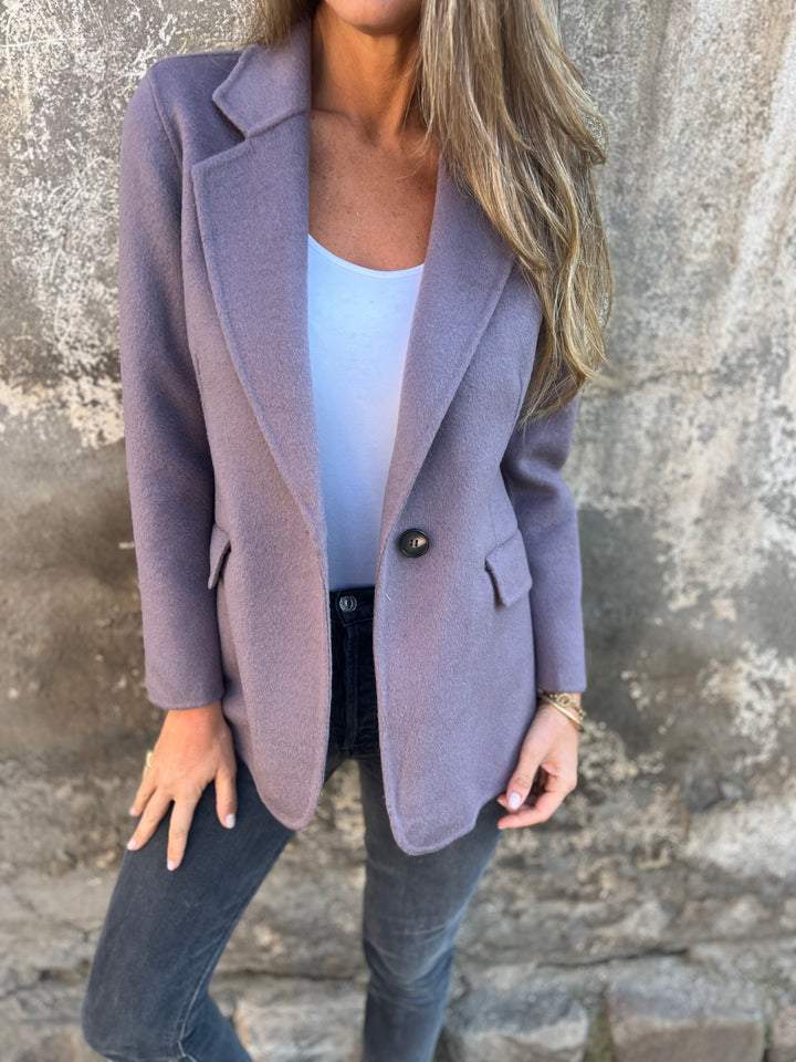 LM | Classic button blazer for women