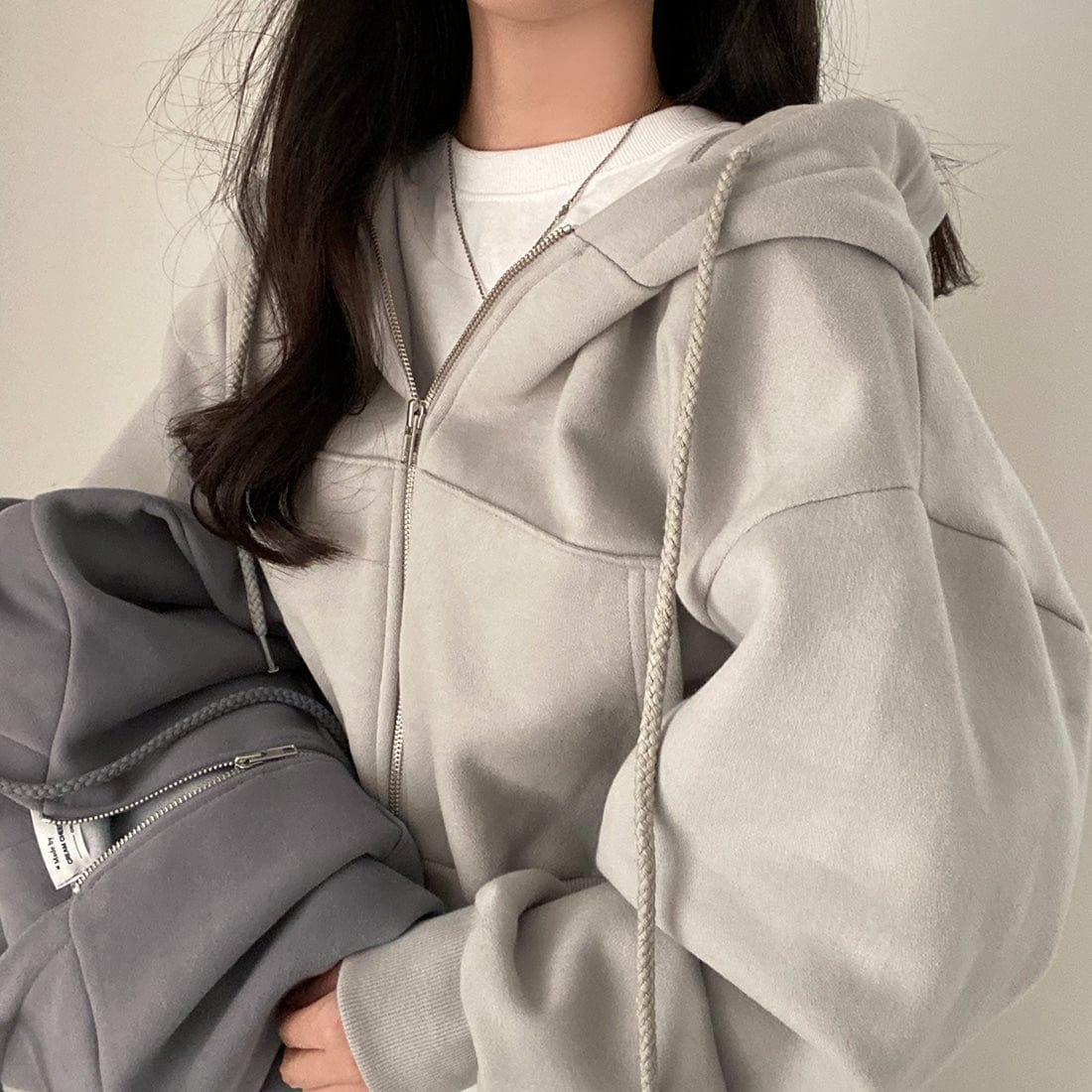 LM | Casual sweater with long sleeves and drawstring