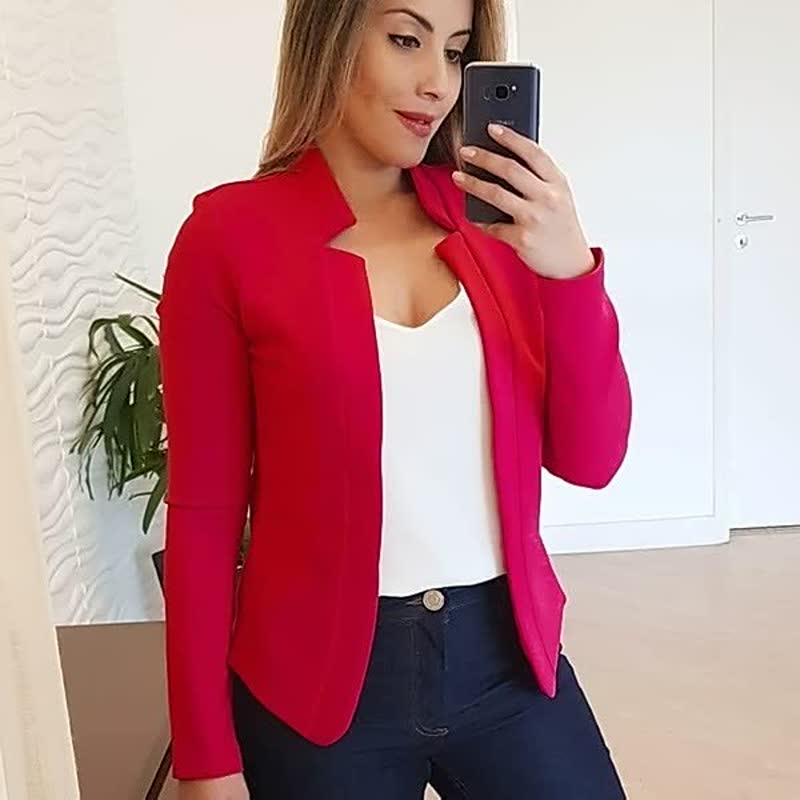 LM | ElegantBlazer™: Chic across the street