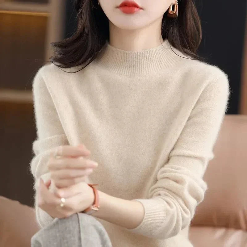 LM | Soft knitted sweater with turtleneck